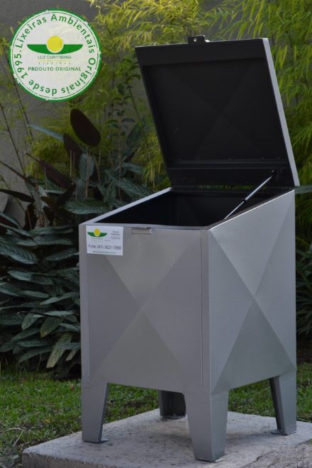 Lixeira aço condomínio calçada
