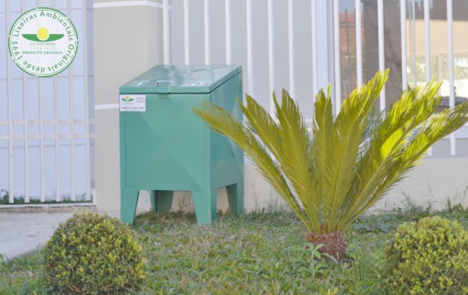 Lixeira aço condomínio calçada