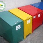 Conjuntos  de lixeiras paras coleta seletiva